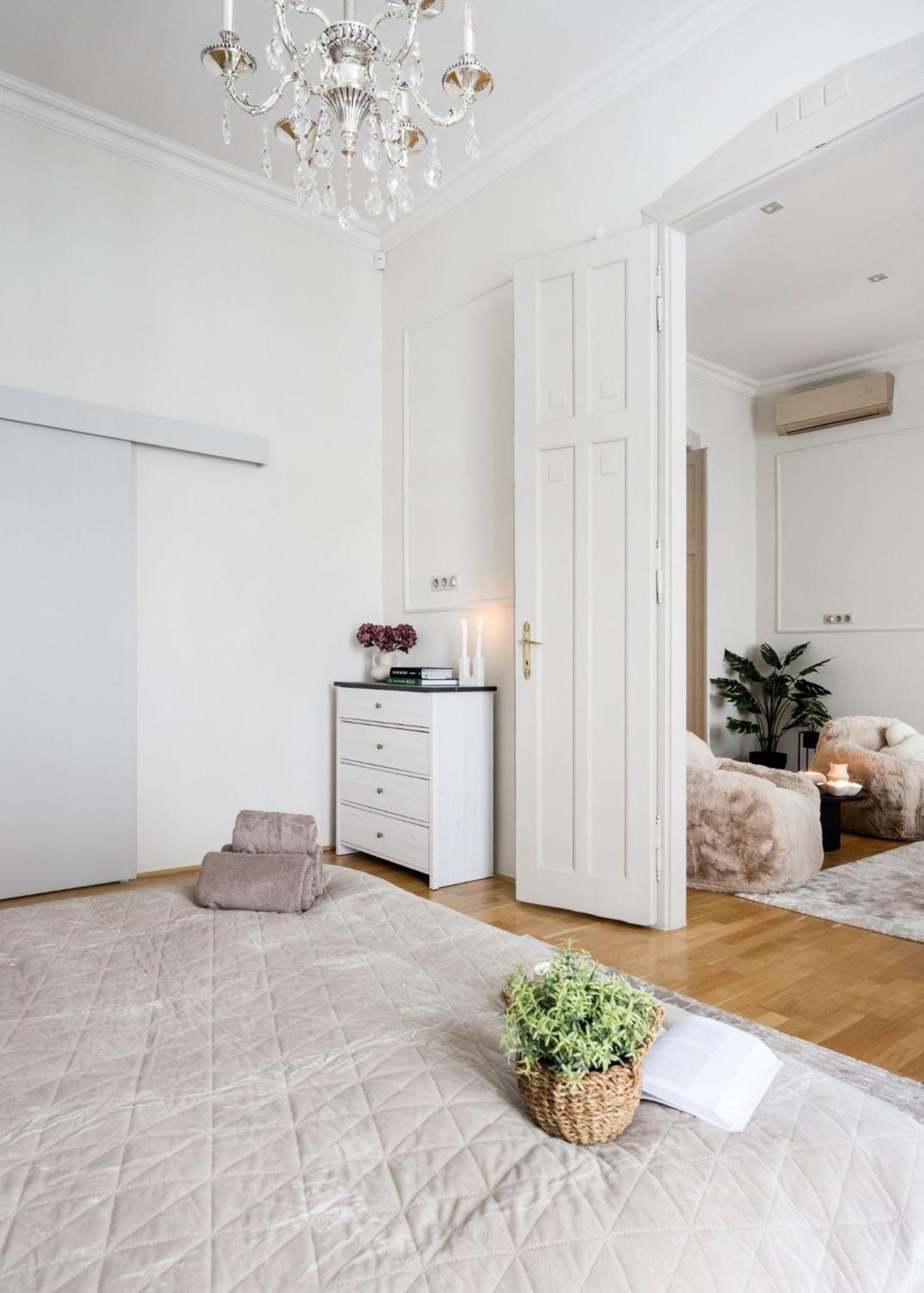 Timeless Elegant Apartment By Opera House บูดาเปสต์ ภายนอก รูปภาพ