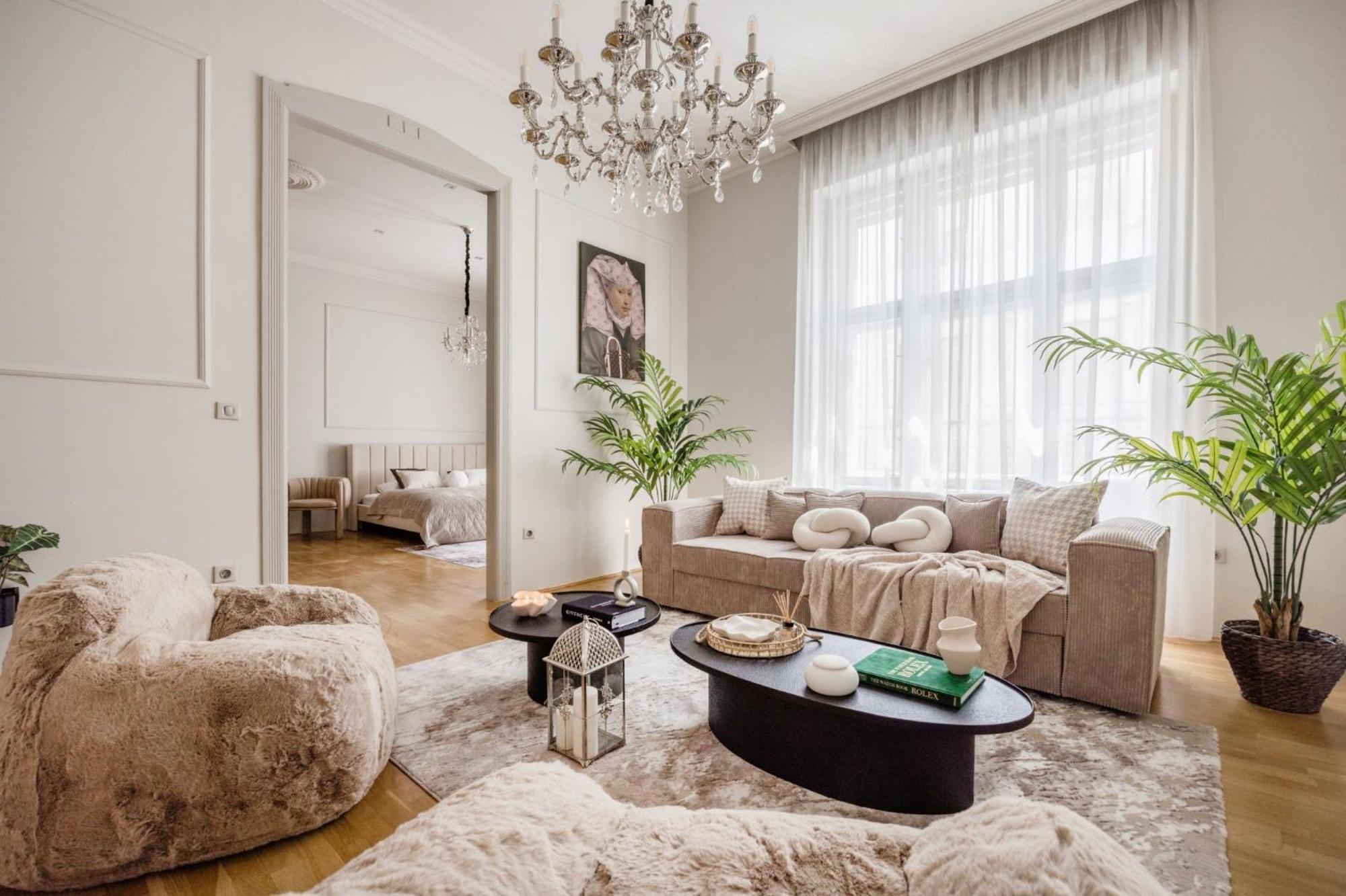 Timeless Elegant Apartment By Opera House บูดาเปสต์ ภายนอก รูปภาพ